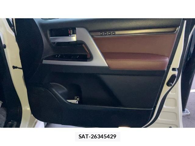Toyota LAND CRUISER 2016-07 8743229-15