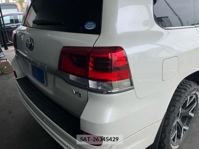 Toyota LAND CRUISER 2016-07 8743229-3