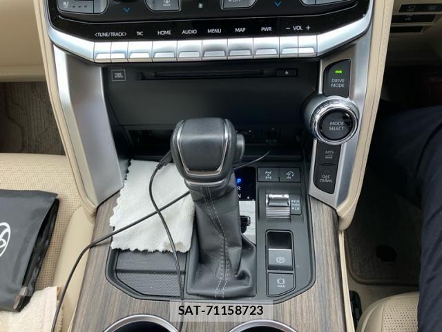 Toyota LAND CRUISER 2023-10 8743215-20