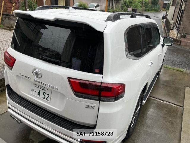 Toyota LAND CRUISER 2023-10 8743215-1