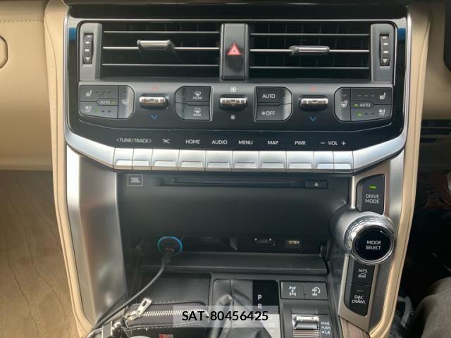 Toyota LAND CRUISER 2024-03 8743222-23