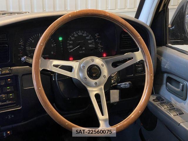 Toyota LAND CRUISER 1992-10 8780785-19