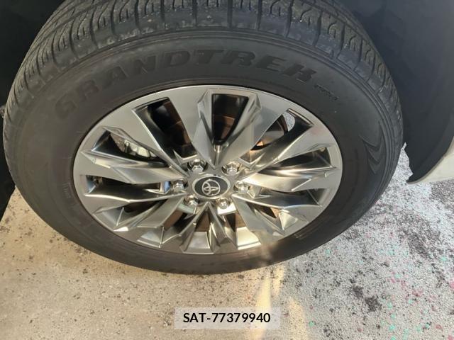 Toyota LAND CRUISER 2023-09 8780784-2
