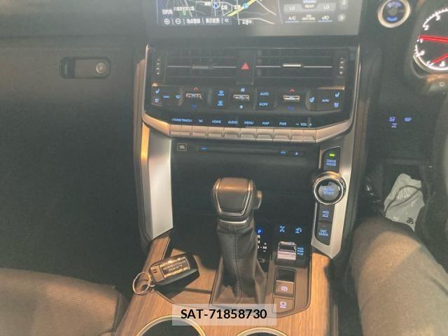 Toyota LAND CRUISER 2023-03 8829831-20