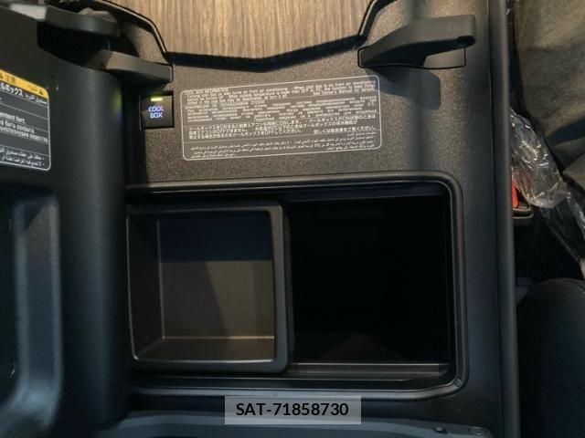 Toyota LAND CRUISER 2023-03 8829831-24