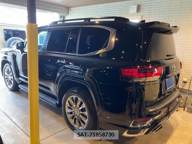 Toyota LAND CRUISER 2023-03 8829831-4