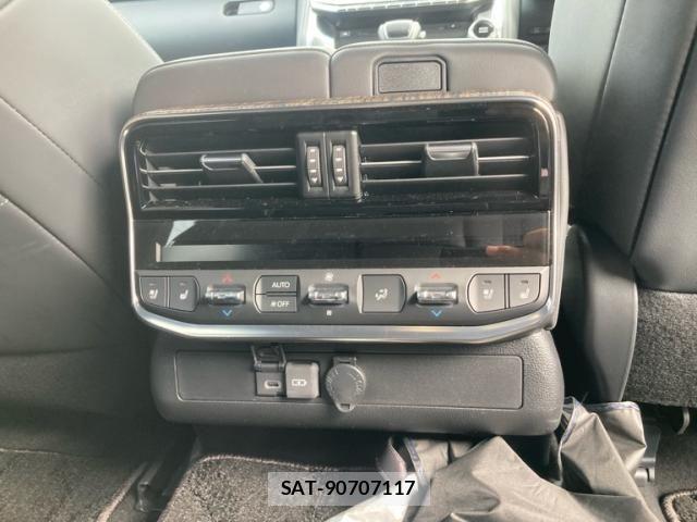 Toyota LAND CRUISER 2024-07 8829837-10