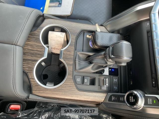Toyota LAND CRUISER 2024-07 8829837-19