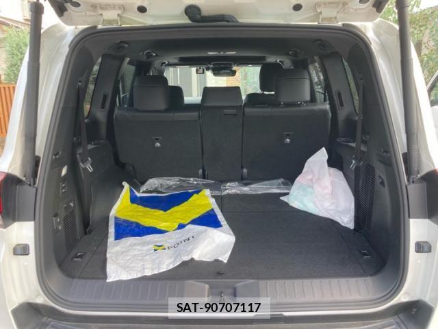 Toyota LAND CRUISER 2024-07 8829837-5