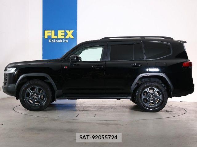 Toyota LAND CRUISER 2023-01 8829832-9