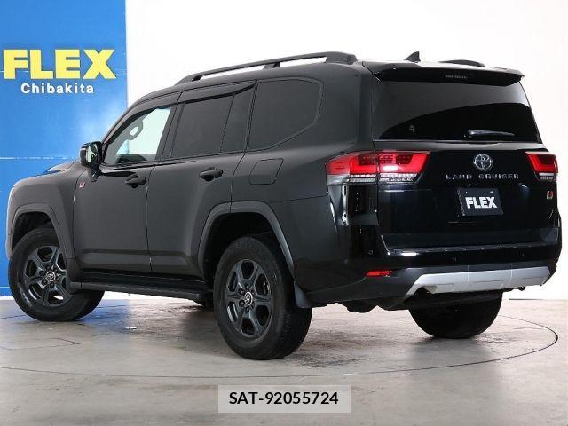 Toyota LAND CRUISER 2023-01 8829832-14
