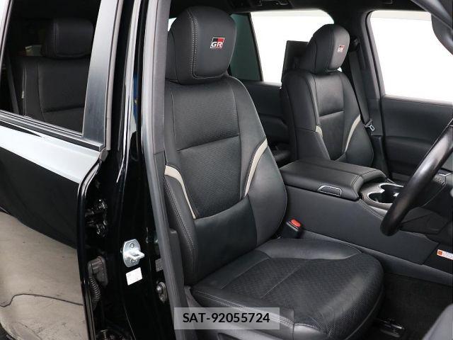 Toyota LAND CRUISER 2023-01 8829832-5