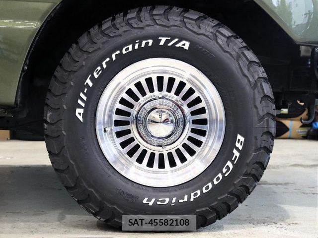 Toyota LAND CRUISER 2002-01 8829846-9