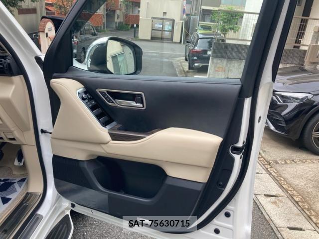 Toyota LAND CRUISER 2025-07 8829830-11