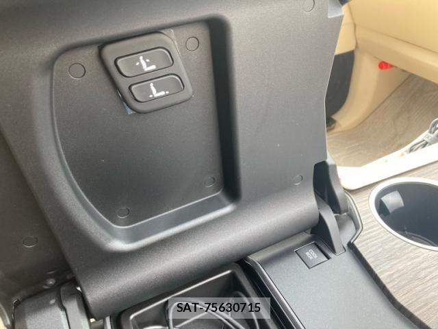 Toyota LAND CRUISER 2025-07 8829830-19