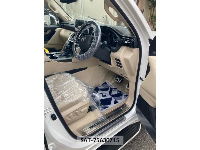 Toyota LAND CRUISER 2025-07 8829830-8