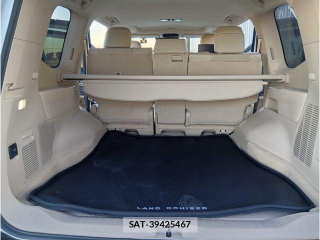 Toyota LAND CRUISER 2026-02 8829822-9