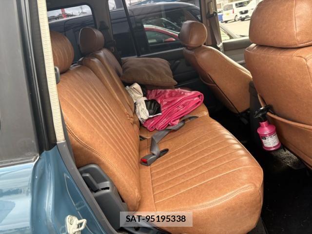 Toyota LAND CRUISER 1993-05 8829852-12