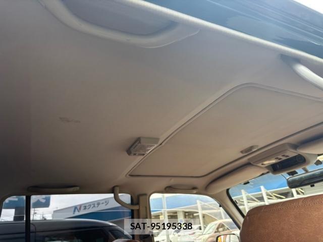 Toyota LAND CRUISER 1993-05 8829852-17