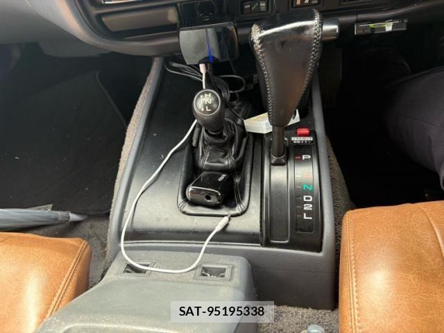 Toyota LAND CRUISER 1993-05 8829852-19