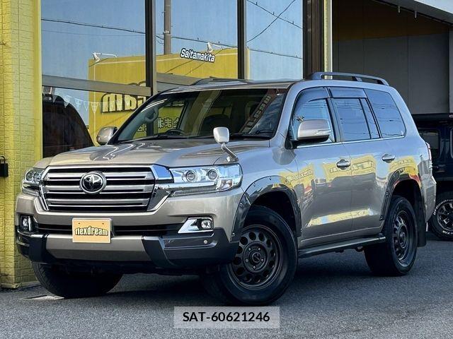 Toyota LAND CRUISER 2018-07 8829845-0