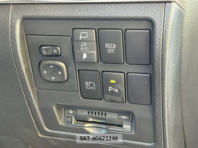 Toyota LAND CRUISER 2018-07 8829845-14