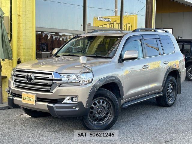 Toyota LAND CRUISER 2018-07 8829845-3