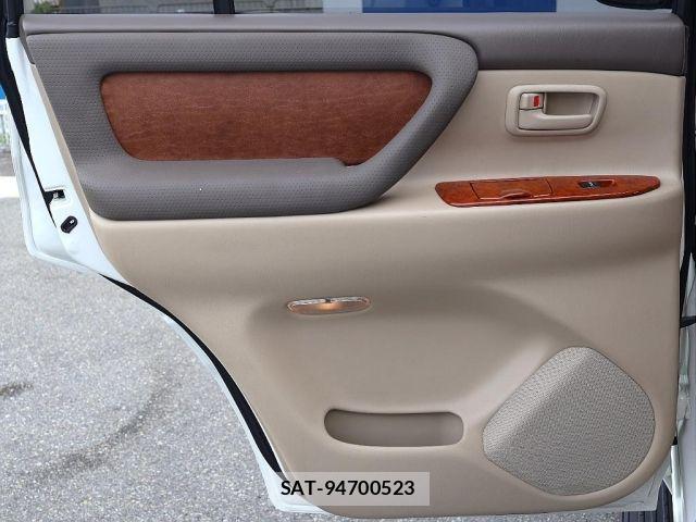 Toyota LAND CRUISER 2004-01 8829847-16