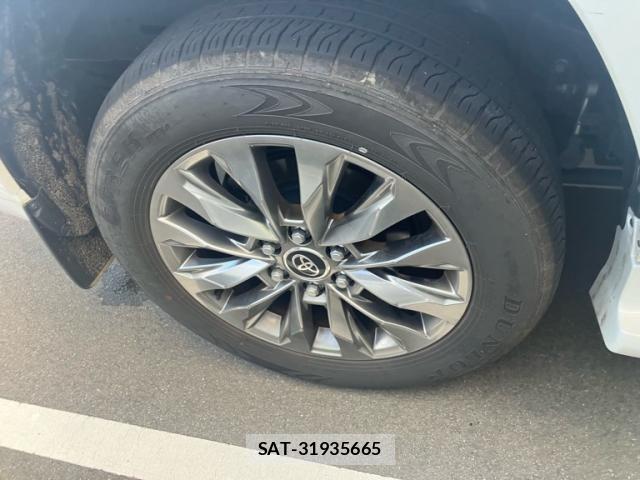 Toyota LAND CRUISER 2024-10 8829844-5