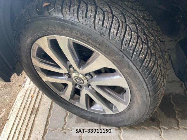 Toyota LAND CRUISER 2014-05 8849530-12