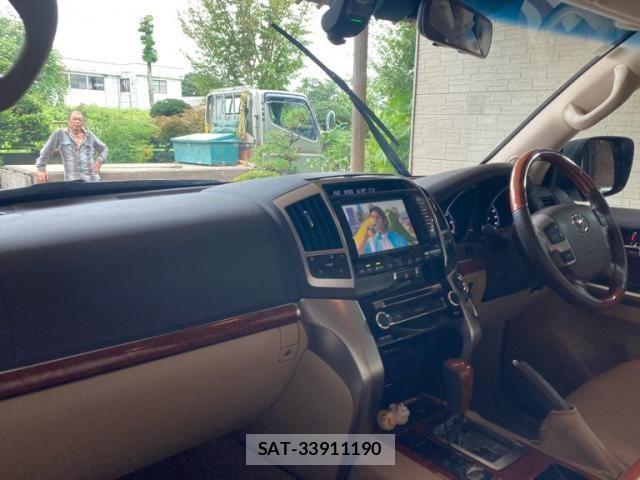 Toyota LAND CRUISER 2014-05 8849530-13