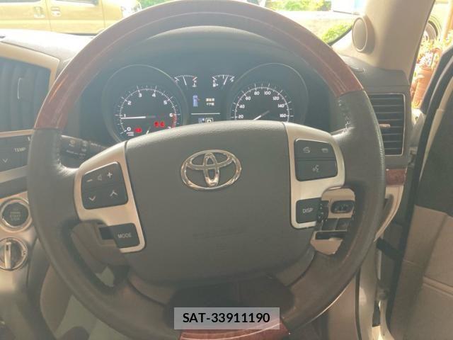 Toyota LAND CRUISER 2014-05 8849530-16