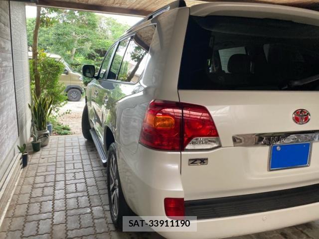 Toyota LAND CRUISER 2014-05 8849530-5