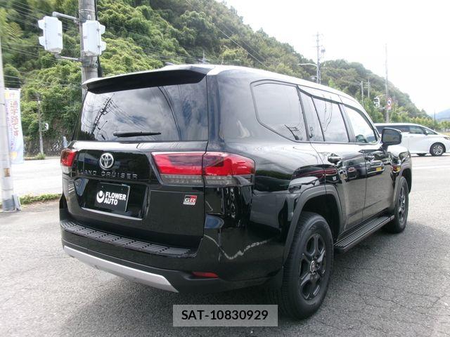 Toyota LAND CRUISER 2025-10 8871300-2