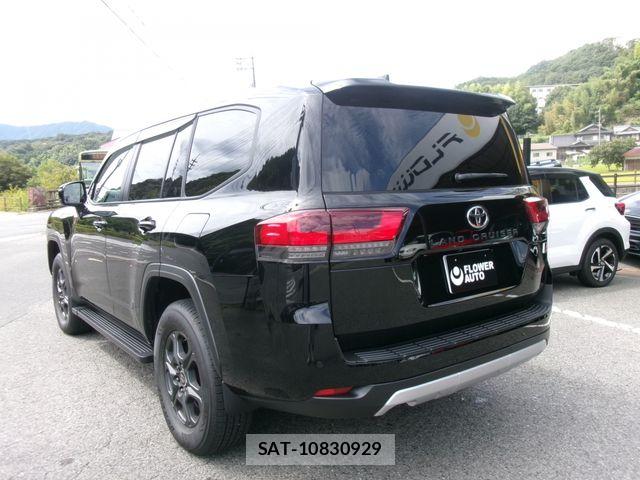 Toyota LAND CRUISER 2025-10 8871300-4