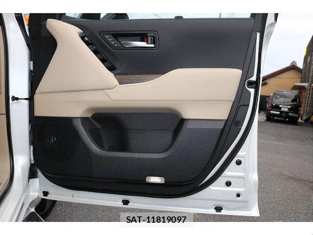 Toyota LAND CRUISER 2023-01 8871299-15