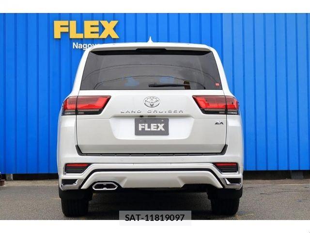 Toyota LAND CRUISER 2023-01 8871299-19