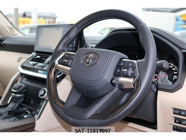 Toyota LAND CRUISER 2023-01 8871299-3