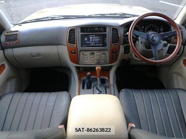 Toyota LAND CRUISER 2003-01 8871302-1