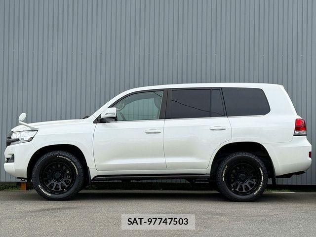 Toyota LAND CRUISER 2019-09 8880401-10