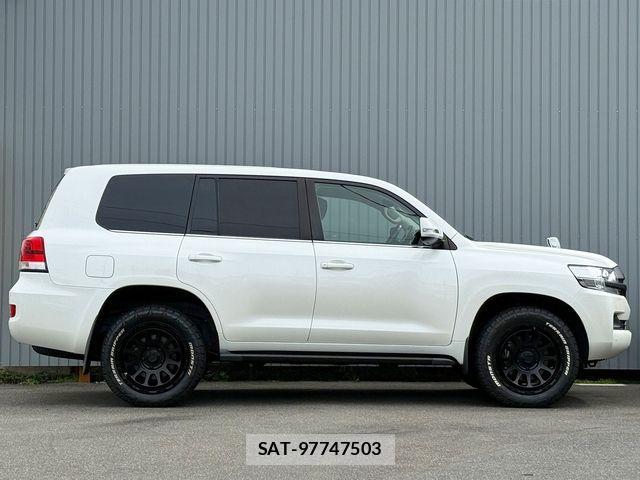Toyota LAND CRUISER 2019-09 8880401-11