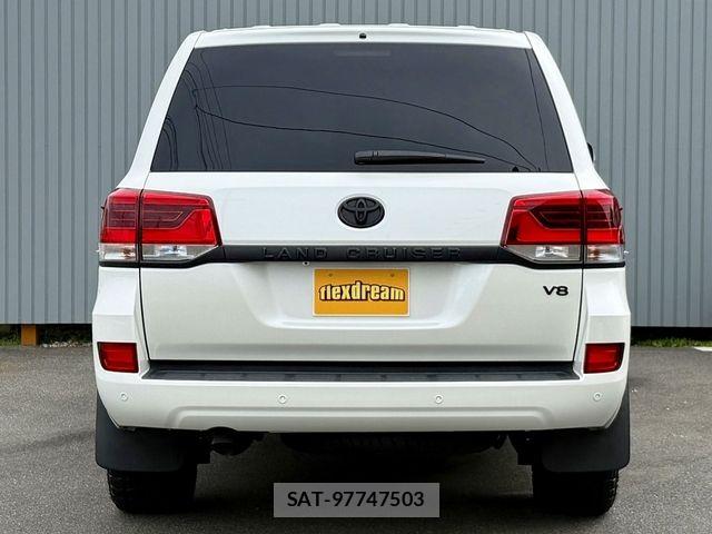 Toyota LAND CRUISER 2019-09 8880401-12