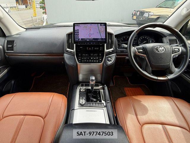 Toyota LAND CRUISER 2019-09 8880401-2
