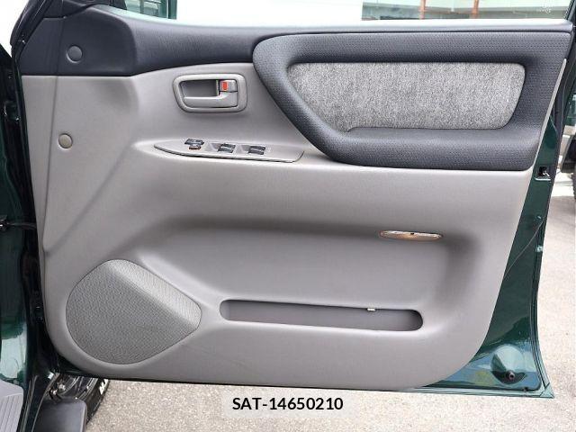 Toyota LAND CRUISER 2004-01 8880403-13
