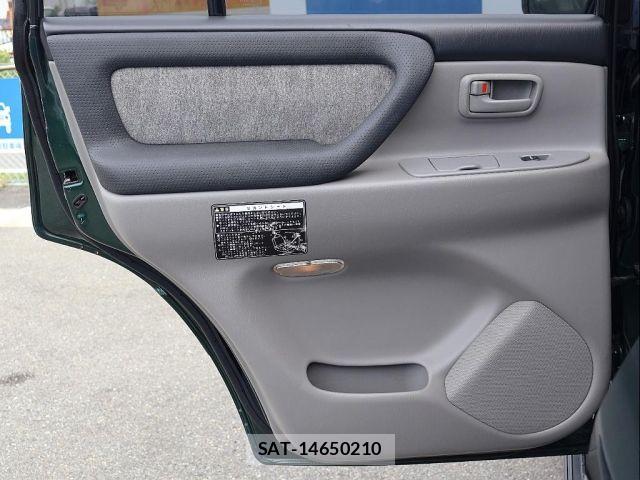 Toyota LAND CRUISER 2004-01 8880403-16