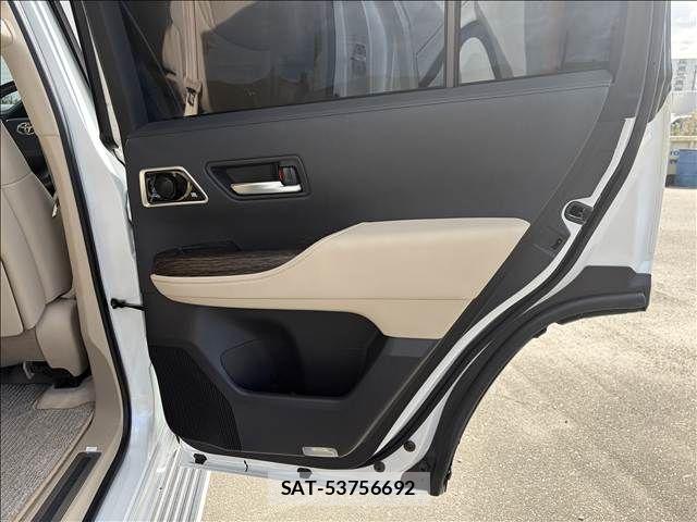 Toyota LAND CRUISER 2024-07 8880395-22