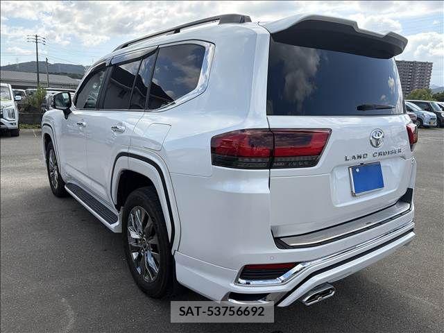 Toyota LAND CRUISER 2024-07 8880395-5
