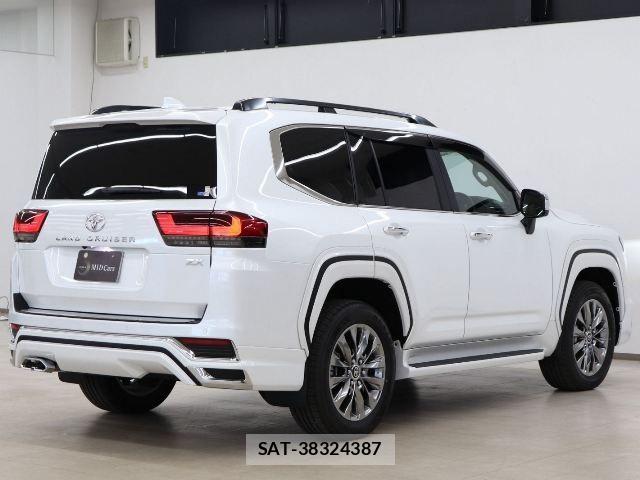 Toyota LAND CRUISER 2026-07 8880393-10