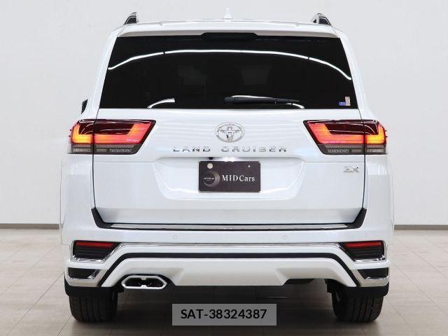 Toyota LAND CRUISER 2026-07 8880393-12