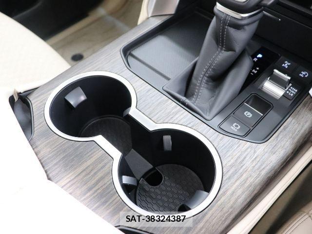 Toyota LAND CRUISER 2026-07 8880393-21